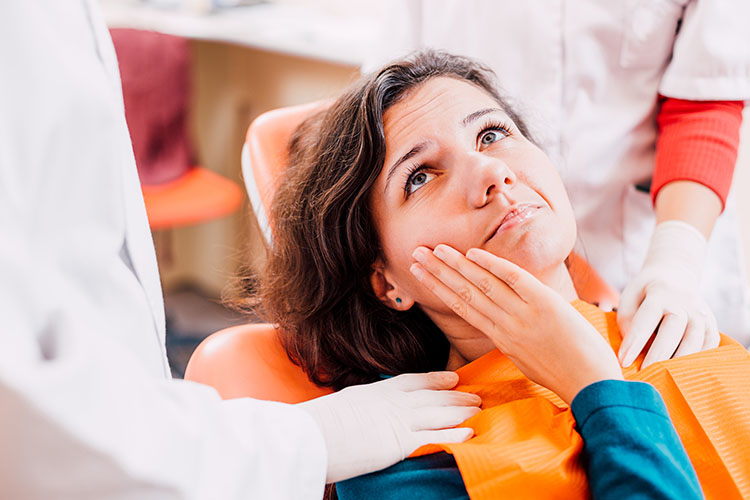 Three Dental Symptoms You Should Never Ignore